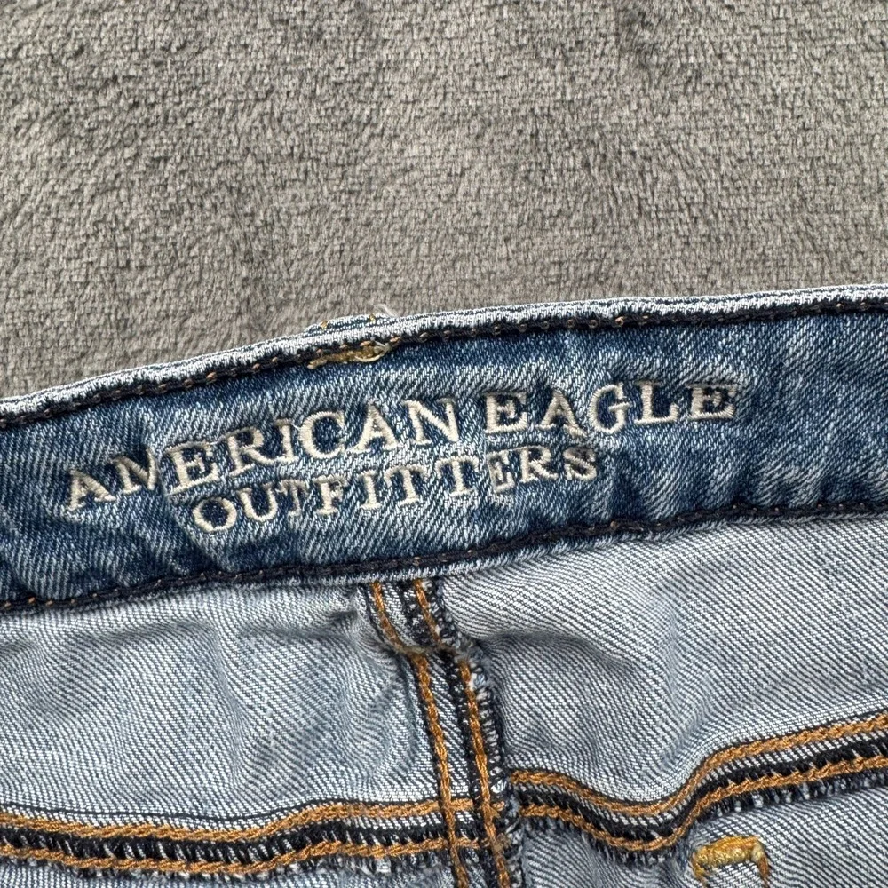 American Eagle Bermuda Denim Shorts Womens 8 Raw Hem Stretch Blue Excellent